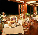 ウブド ハンギング ガーデンズ Ubud Hanging Gardens　すばらしい眺望のレストラン